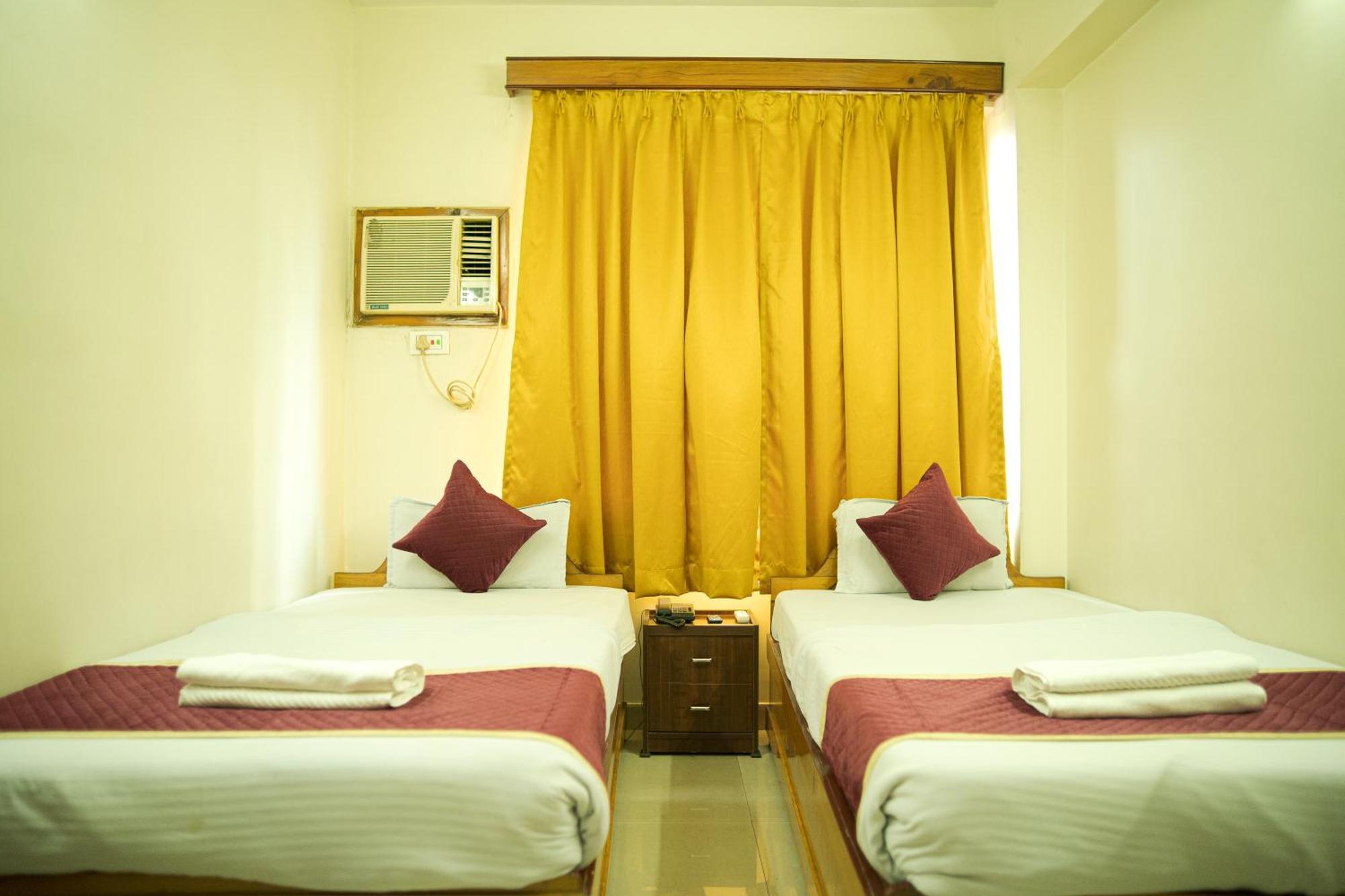 Durgāpur Hotel Ta-Tin מראה חיצוני תמונה