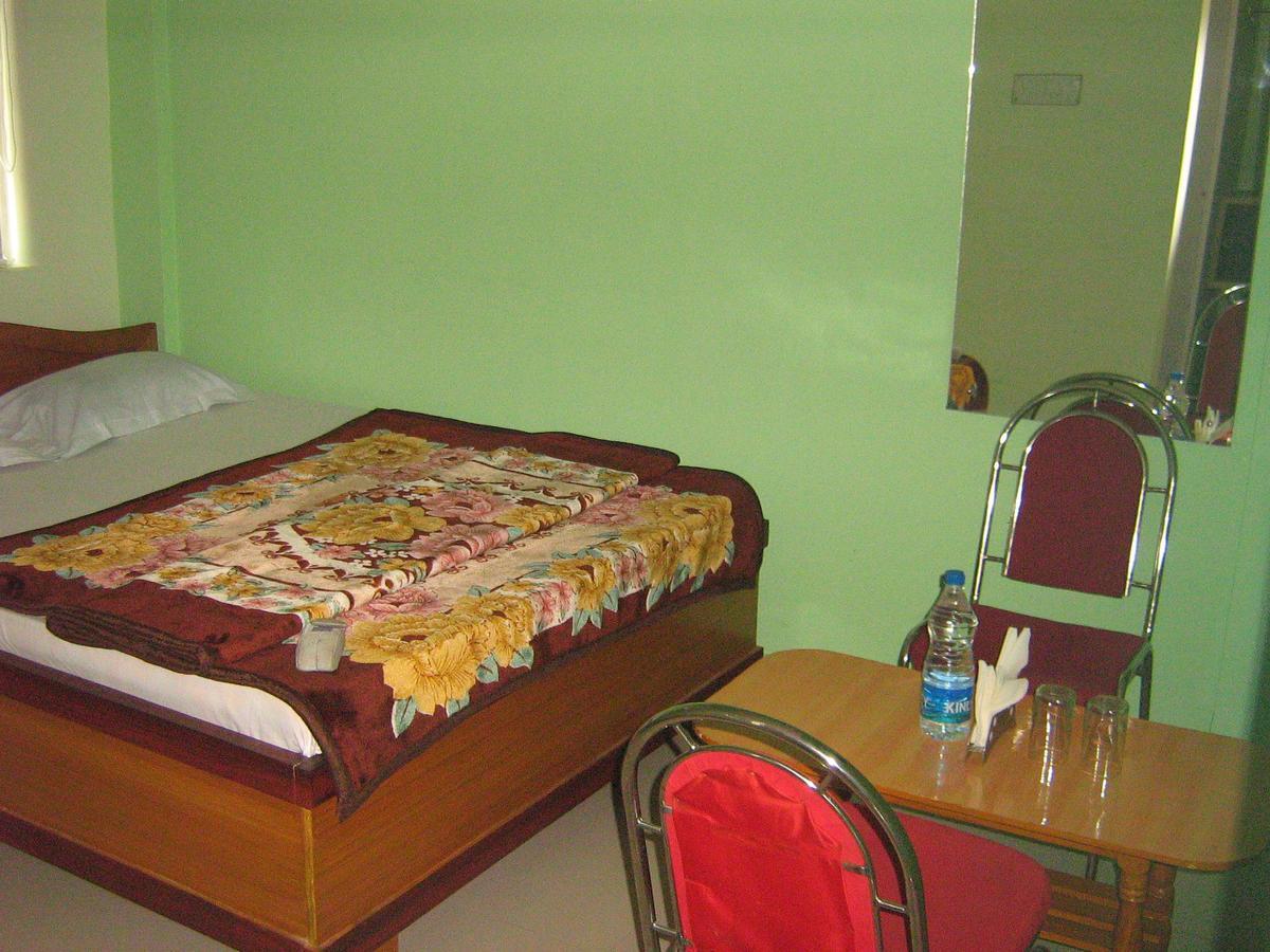 Durgāpur Hotel Ta-Tin מראה חיצוני תמונה
